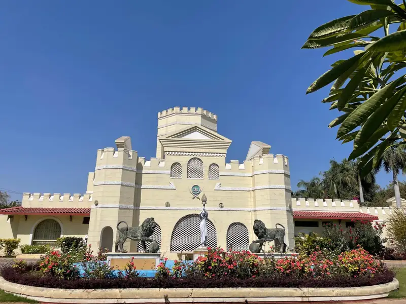 Navi Mumbai to Ahmedabad Cab